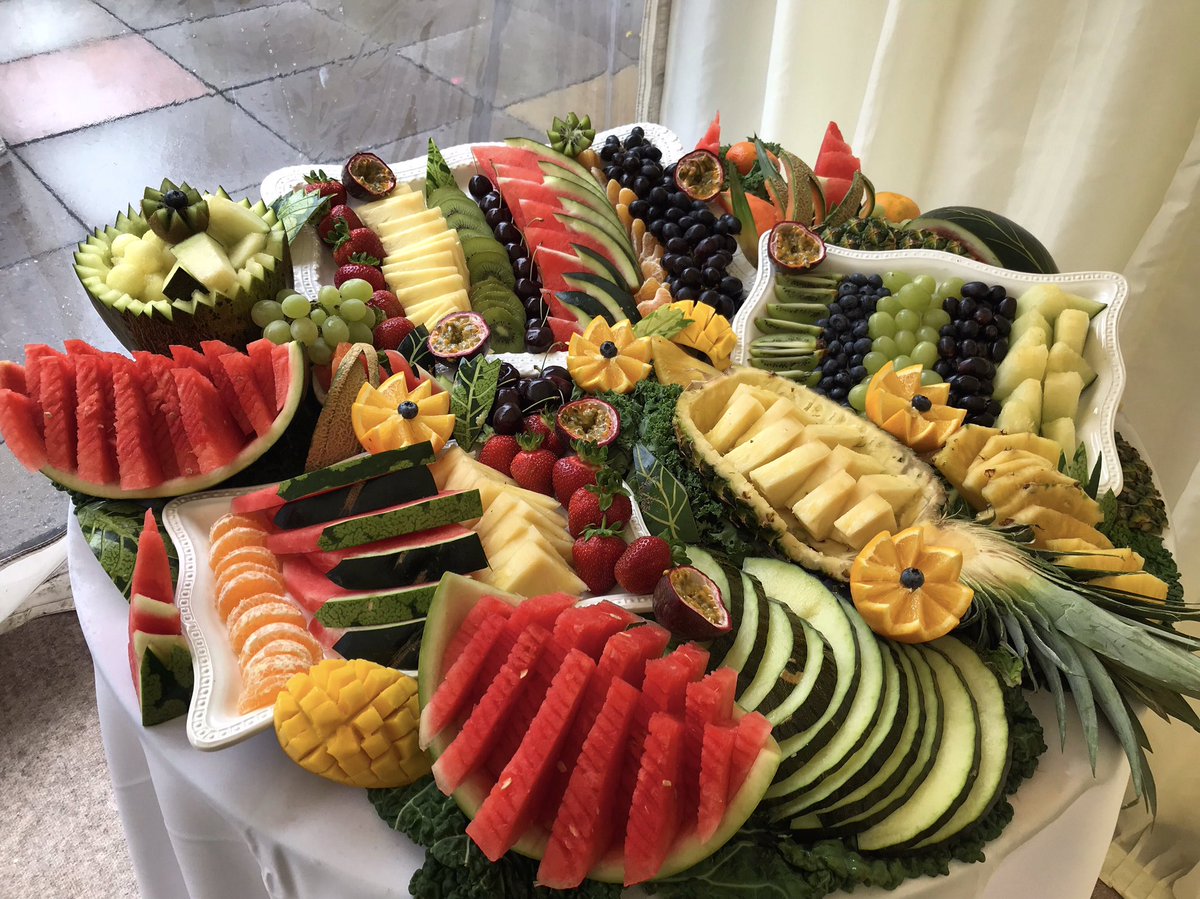 Naz_See_dat's tweet photo. Please follow my business page on instagram! Here’s a little something i setup today for an at home wedding 😊  https://t.co/iNLiVfIxHF https://t.co/uojIAfLQUC