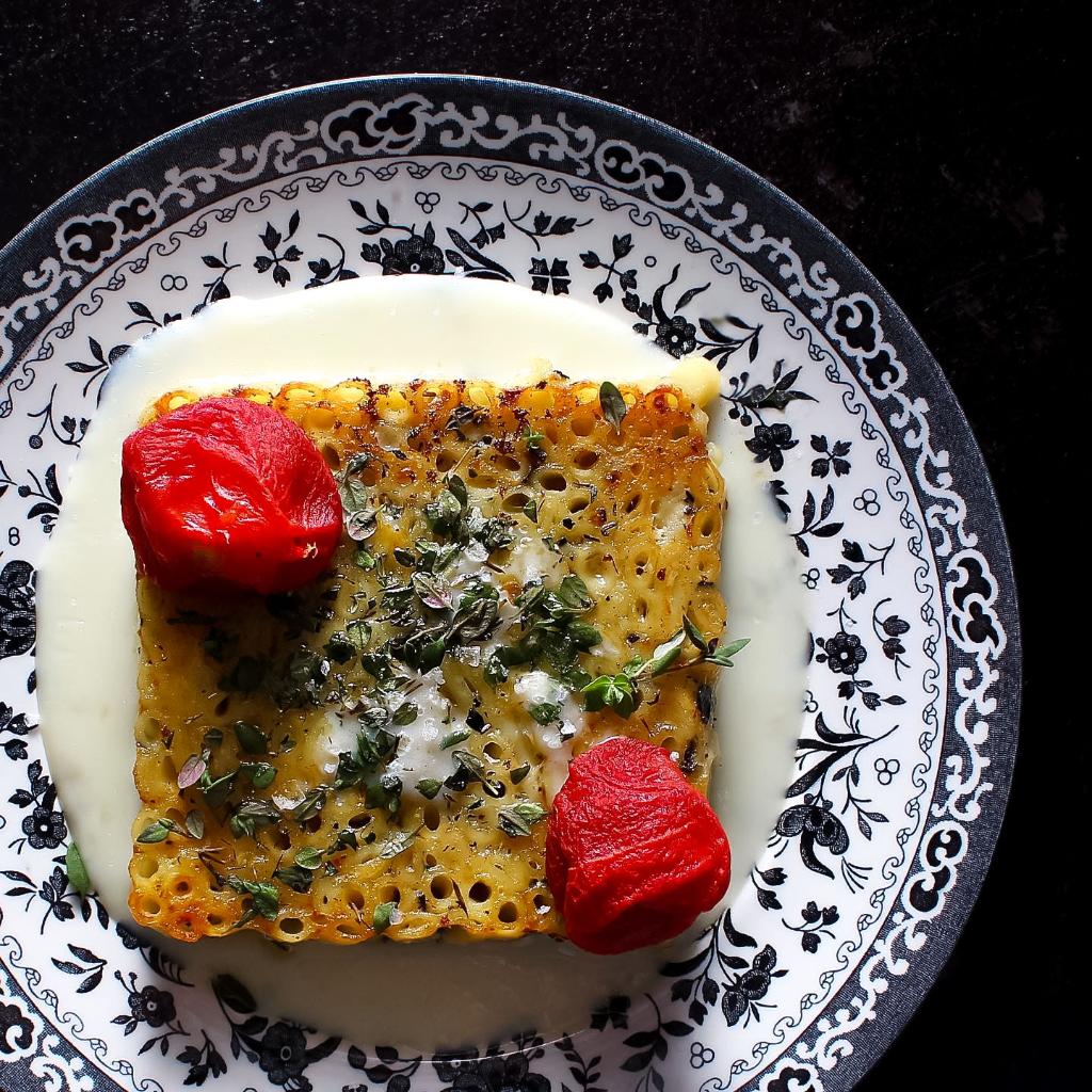 The Truffle Mac &amp; Cheese with roasted tomato, thyme &amp; sea salt is anything but ordinary.
Photo Cred: <a href="/DamonEats/">Damon Eats</a>