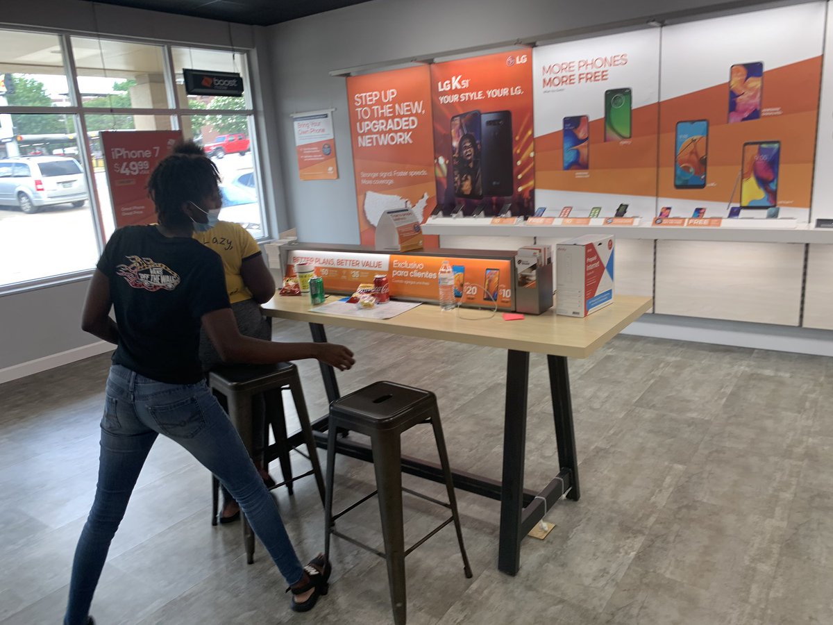 AustinSBE's tweet photo. We are still here at Boost on Shallowford Road. Come and leave your carrier and get with the best network. You can get w/ this #TheBest @dish @boostmobile  #midatlanticsquad https://t.co/GAssnEu85o