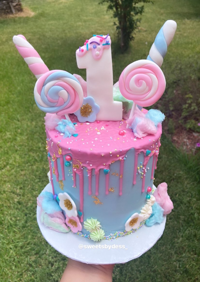 _XoxoDess's tweet photo. Candy cake 🍭💗 #candycakes #candy #cake #cottoncandy #cakesbydess #sweetsbydess_ #sanantonio https://t.co/vLzjnRFr6c