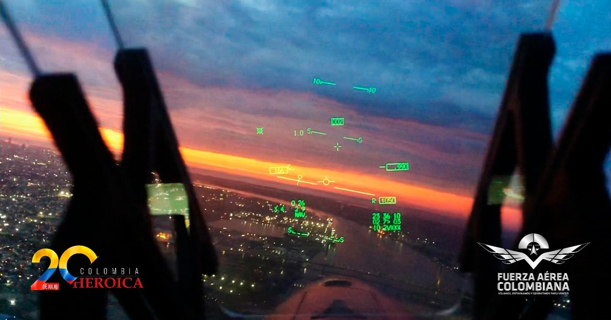FuerzaAereaCol's tweet photo. 🇨🇴✈️ Durante años hemos visto las revistas aéreas de nuestra independencia desde pueblos y ciudades, es momento de verlas desde otro ángulo.

#ColombiaHeroica #LaVictoriaEsDeTodos 
#MiFuerzaAérea🇨🇴 #LaFuerzadeUnaNación 
#20DeJulio https://t.co/a2ppvkjHRY