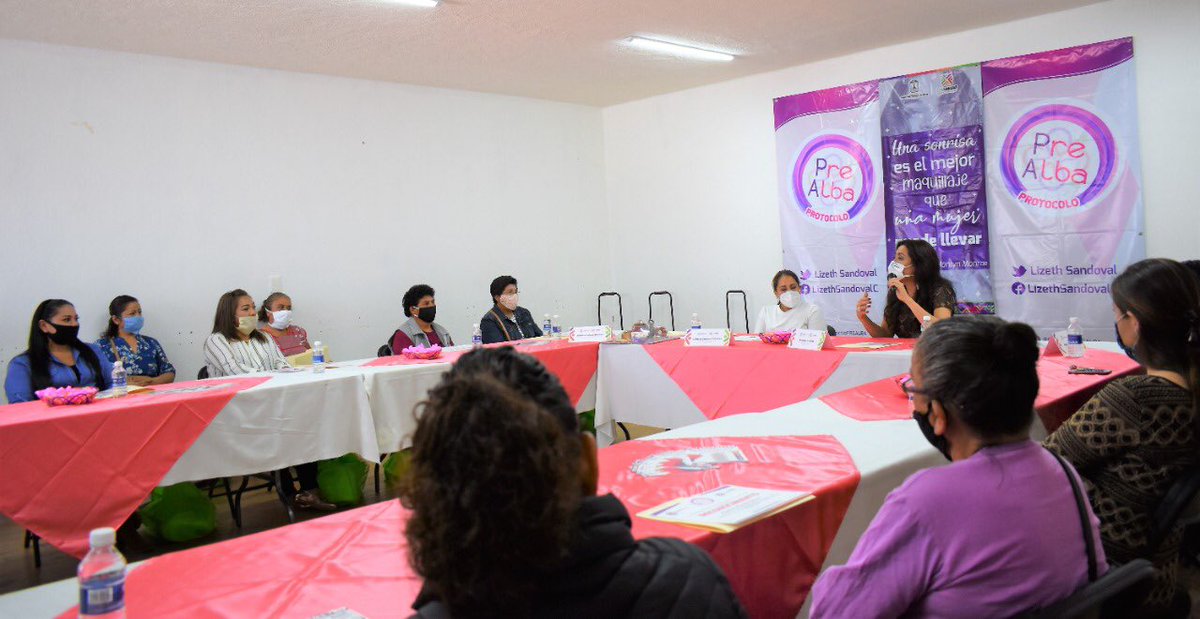 LizSandovalC's tweet photo. Continuando con las actividades del Protocolo #PreAlba realizamos la presentación del libro “Regresa el tiempo” de Verónica Cruz, recordando que la belleza de todos están en nuestro interior, amémonos como somos.
#ComunidadQueConstruye https://t.co/BQ8b5LQrW7
