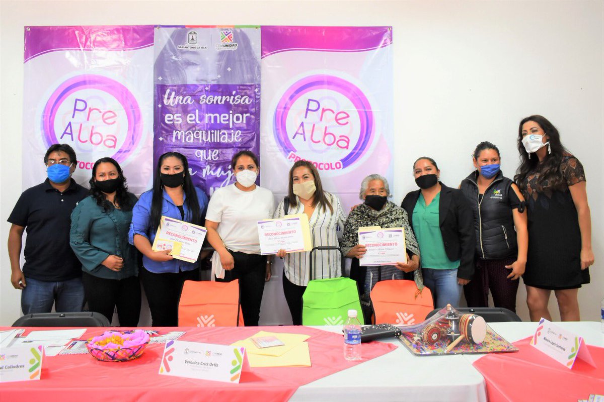 LizSandovalC's tweet photo. Continuando con las actividades del Protocolo #PreAlba realizamos la presentación del libro “Regresa el tiempo” de Verónica Cruz, recordando que la belleza de todos están en nuestro interior, amémonos como somos.
#ComunidadQueConstruye https://t.co/BQ8b5LQrW7