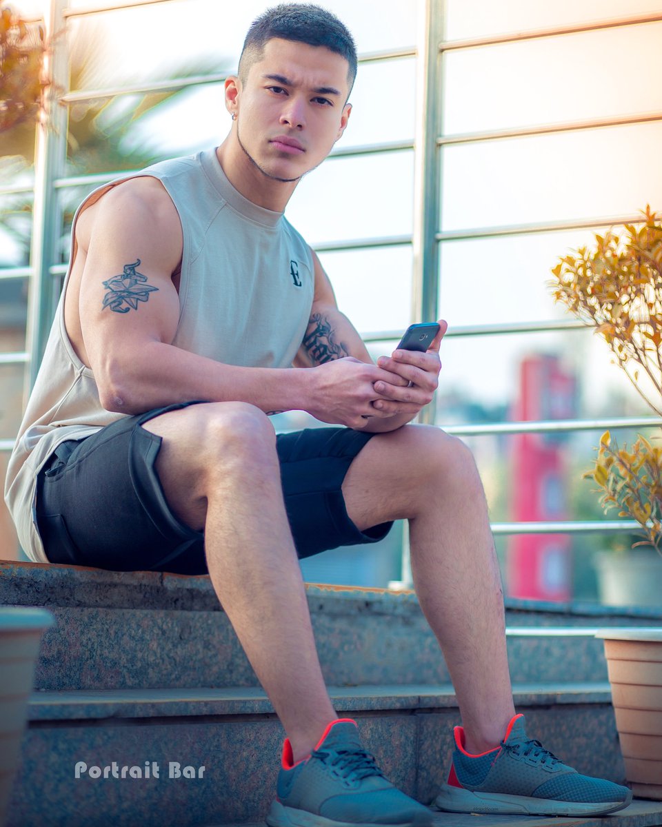 portraitbar's tweet photo. The future is looking at us, and so we are. Let the hope rise and live with positivity and goal. #portrait #model #boy #boys #photoshoot #portraitphotography #portraitphotographer #gym #fitness #goal #feelinggood #motivation #goodvibes #portrait_vision https://t.co/8fXf4JKvgE