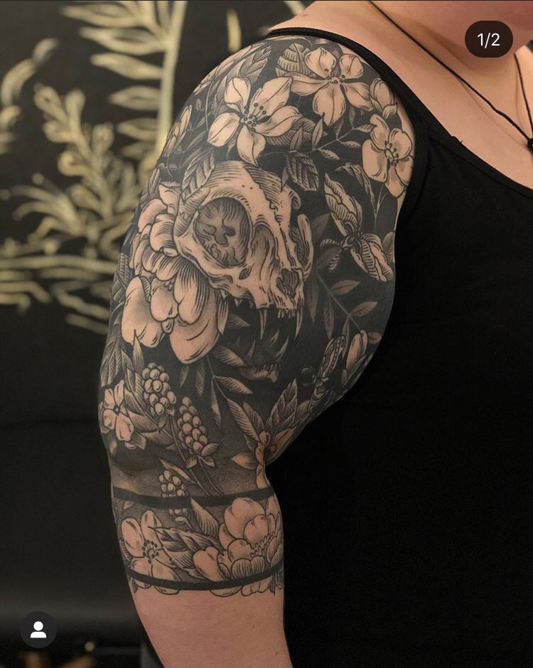 CarriePottah's tweet photo. @castillo1ez Thanks! 🤩 It's part of a whole sleeve. I hope you figure out a fun thing to do for the next phase of your piece! 👍🏻 https://t.co/5XDEkJorjX