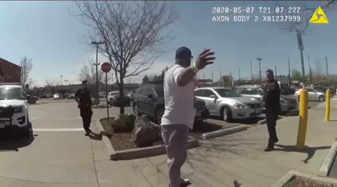 NuBlackVision's tweet photo. Watch "VIDEO: Denver police hold 3 Black children at gunpoint &amp; handcuff father"
#RaceSoldiers
#GangInBlue
YouTube
https://t.co/QwsHSp9J4C https://t.co/nA0XvYYdBT