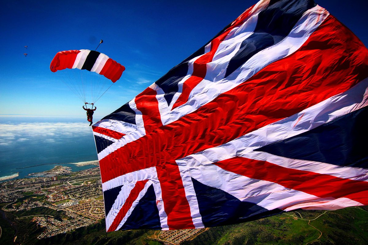 The best flag on earth!! Apparently it offends idiot people, retweet for maximum effect please 😂😂😂