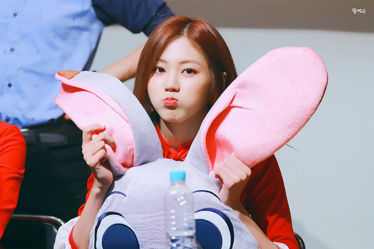 diary_eb's tweet photo. 170805

#CLC #권은빈 #은빈 #Eunbin #오늘의은빈 https://t.co/2oiIbaqiYE