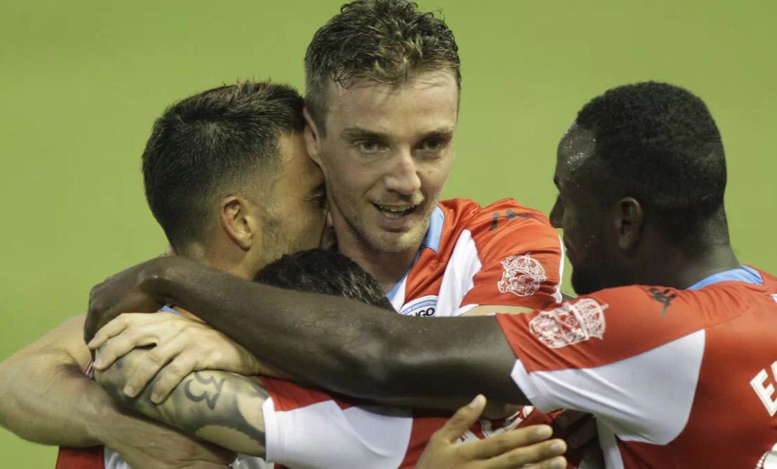 ElenaCandiaLu's tweet photo. Meritoria victoria do @CDeportivoLugo que o saca do descenso 

Noraboa por esa sufrida victoria, a salvación da categoría está a un pasiño 💪🏻💪🏻 https://t.co/uNNAVV4ZZw