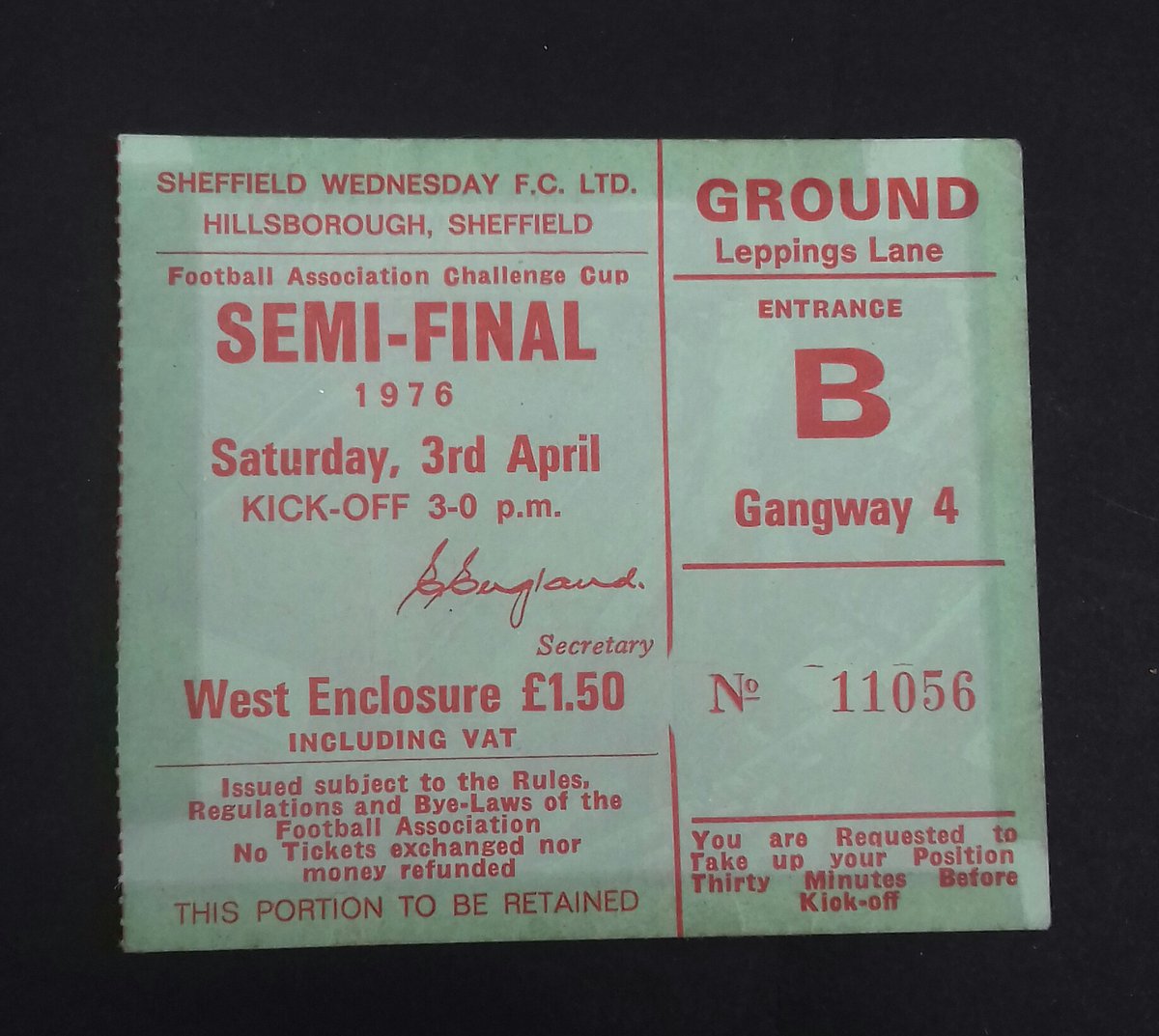 YesterdaysStars's tweet photo. πΎπͺ My first semi final
1976 FA Cup Semi Final v Derby County , 2 goals from
The King of all Cockneys @gordonhill54 πΎπͺ
#semifinalweekend https://t.co/HhRAmD3QBm