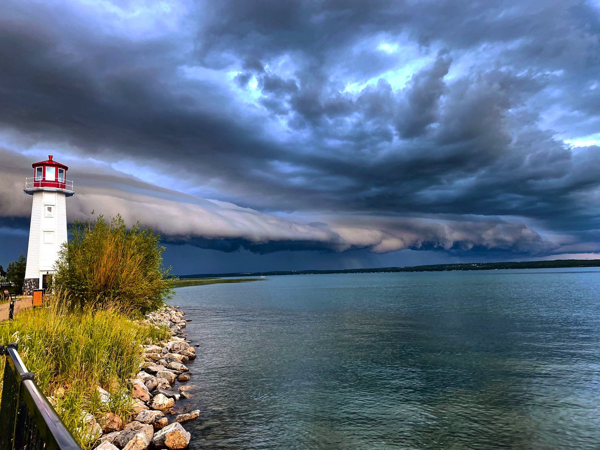 stormsandskies's tweet image. Boom boom ⛈//
#alberta #sylvanlake #abstorm