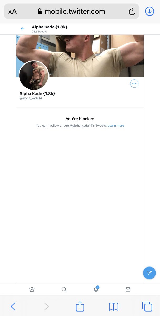 MMarcianov's tweet photo. @cashgodtroy @findomadviser BEWARE! HE IS A PIECE OF SHIT!!! HAS THE FULL CONVERSATION OF HIM BLOCKING AND NOT GIVING THE CUSTOM VIDEOS AS PROMISED IF YOU GUYS NEED PROOFS! RT RT RT! https://t.co/uozfQOMq5E