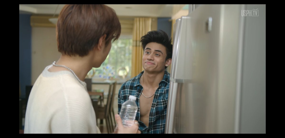 ManilaEDGER's tweet photo. chest palang ee πππ @VillasisMigs #InBetweenEp2 #InBetweenDati #InBetweenBLPH https://t.co/SR21vW2h74