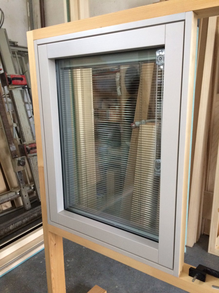 createrra's tweet photo. We need shading. Allowing for some thermal compromise, but #nocleaning #stormresistant #simplymanual #noshutterbox #easyinstall #securityglass #costefficient Blinds in outer layer of triple glazing, magnetic drive, sturdy. https://t.co/gbtTg7JMns