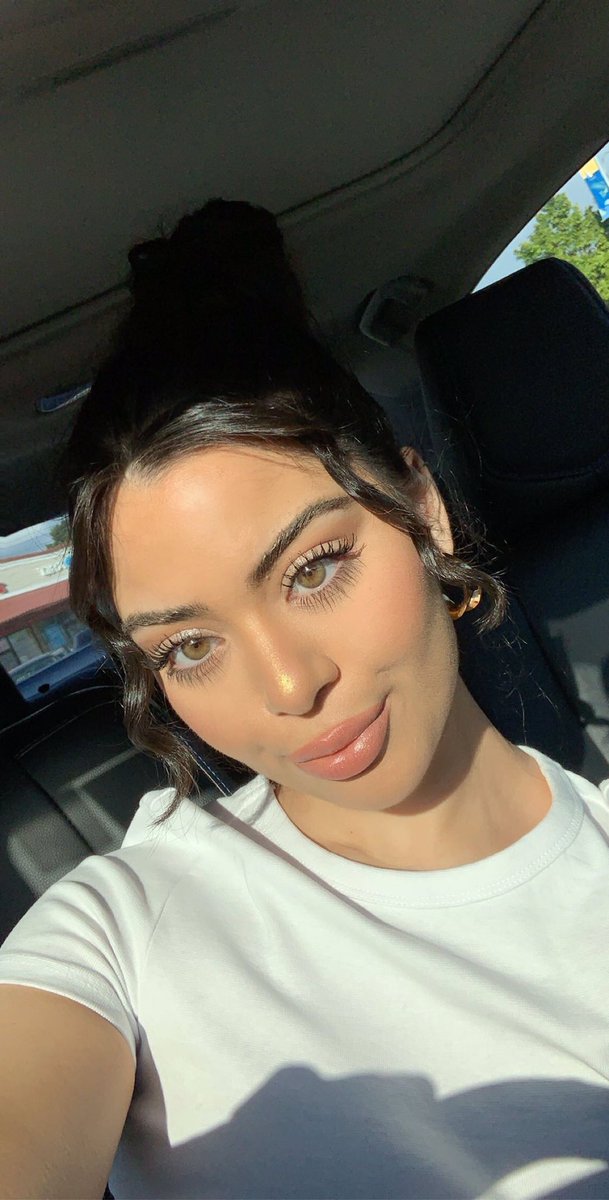 yaldaroses's tweet photo. sunshine mixed with a little hurricane 🌤🌪 https://t.co/tdMXpAW6qC