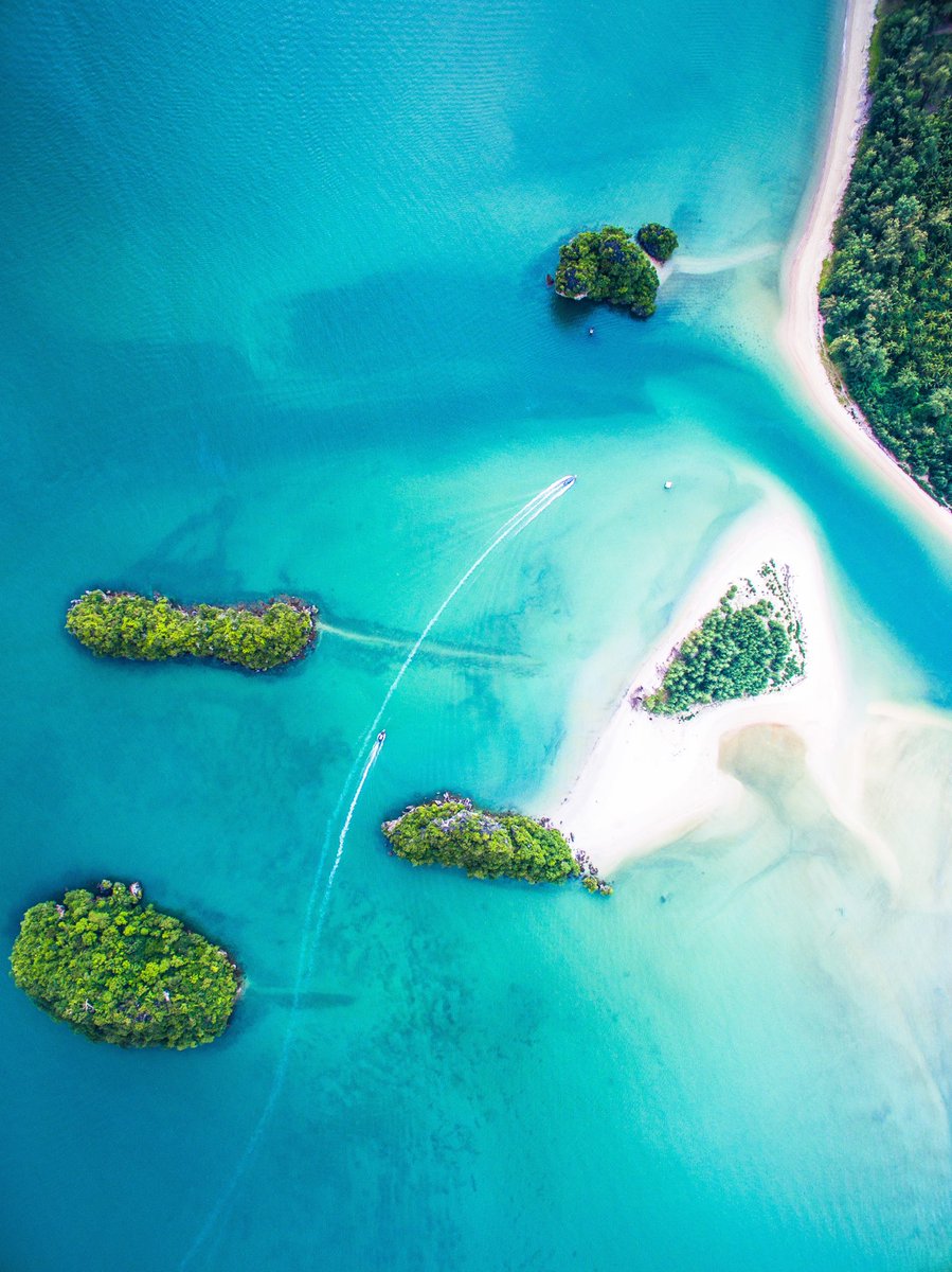 planborealis's tweet photo. #Tailandia es un país que tiene una gran variedad de #islas, hay más de mil 430, de las cuales 170 están habitadas.#turismo #viajes #planborealis https://t.co/z4gqiTt1M7