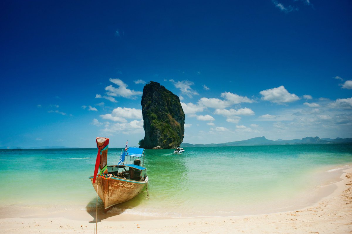 planborealis's tweet photo. #Tailandia es un país que tiene una gran variedad de #islas, hay más de mil 430, de las cuales 170 están habitadas.#turismo #viajes #planborealis https://t.co/z4gqiTt1M7