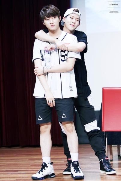 types of hugs: jookyun edition 