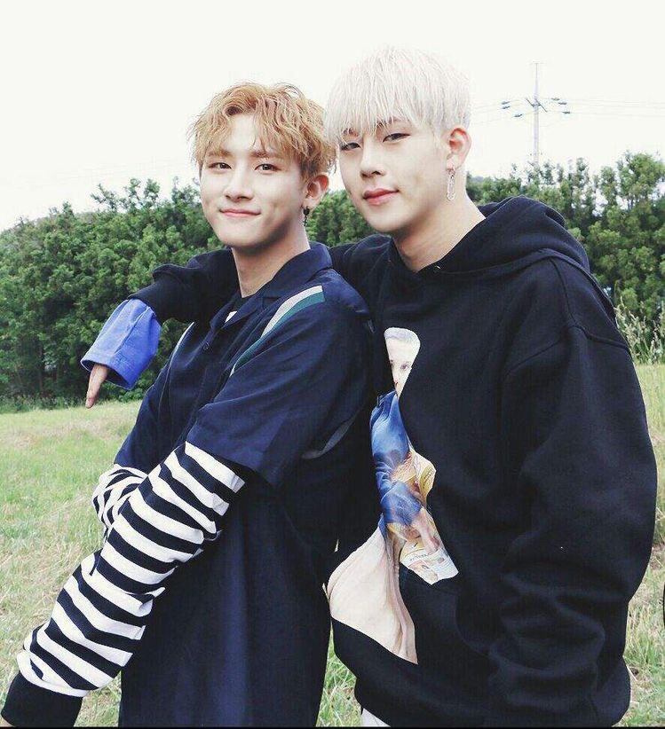 types of hugs: jookyun edition 