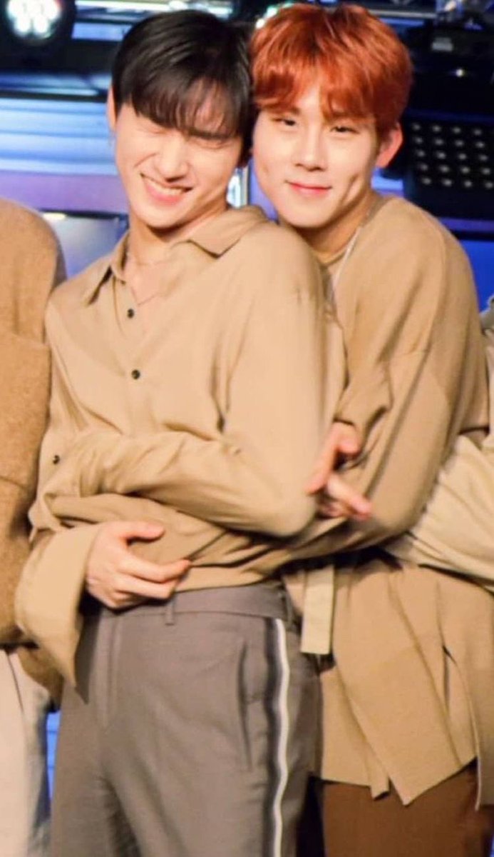 types of hugs: jookyun edition 