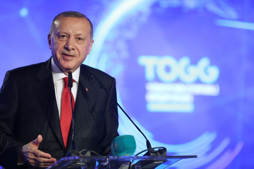 #CumhurbaşkanıErdoğan "Başaramayız, üretemeyiz, üretsek de satamayız, diyen korku lobisi, Türkiye'yi dışa bağımlı kılmak için her seferinde harekete geçmiştir.”
#YenilikteBenDeVarım 
#TOGG