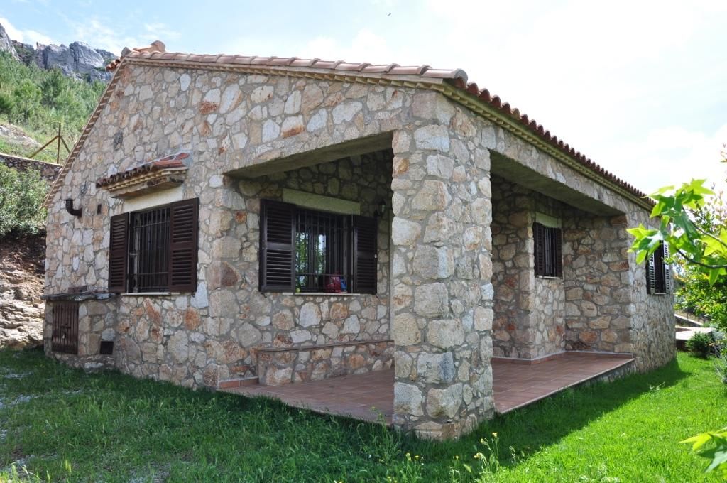 urbamarktes's tweet photo. CASA RUSTICA EN VENTA EN CÁCERES 2🛌 1🚾Construida según la arquitectura típica de la zona, de piedra, que le permite muy buen aislamiento térmico
.
https://t.co/qNKokFakya
.
#urbamarkt #caceres #spain #comprar #vender #propiedades #inmuebles #casasrusticas #arquitectura #vistas https://t.co/46aCVl5zx8