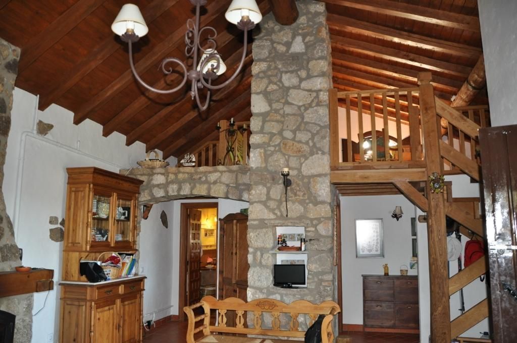urbamarktes's tweet photo. CASA RUSTICA EN VENTA EN CÁCERES 2🛌 1🚾Construida según la arquitectura típica de la zona, de piedra, que le permite muy buen aislamiento térmico
.
https://t.co/qNKokFakya
.
#urbamarkt #caceres #spain #comprar #vender #propiedades #inmuebles #casasrusticas #arquitectura #vistas https://t.co/46aCVl5zx8