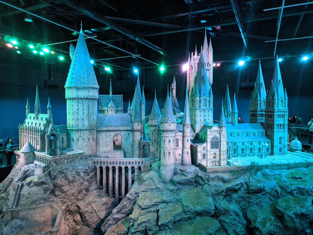 EmilyLTrinkets's tweet photo. No filter needed 💙 Hogwarts Castle at the Warner Bros. Studio Tour London.

#hogwarts #HarryPotter #hogwartscastle #HermioneGranger #Castle https://t.co/n1RViHJJuc