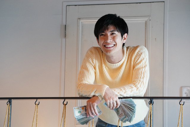 Kouki_SnackOZ's tweet photo. 死ぬんじゃないよ…なんだよ。
寂しいじゃん。バカ。

特に熱烈なファンだった訳じゃないのに、泣きそうになった。
そんな訃報があった夜。

『コンフィデンスマンJPロマンス編』見て個人的弔い祭りしました。

#三浦春馬さんのご冥福をお祈りします https://t.co/RoQprX53Bo