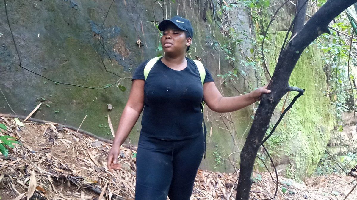 oyibo_ugbo's tweet photo. Making our way down the OgbaNgwu Valley.
#ChasingWaterfall #naturelover #funday #tourism https://t.co/zwnNkt5mQD
