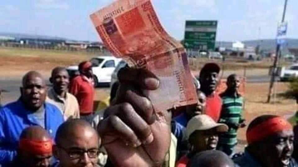 djskelez's tweet photo. @DjMaphorisa Nami English chows me🤞 https://t.co/qqmXUrsR8v