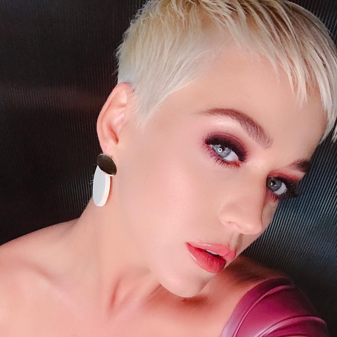 PerryvotesDOIS's tweet image. RT para votar na Katy na #MTVHottest Katy Perry