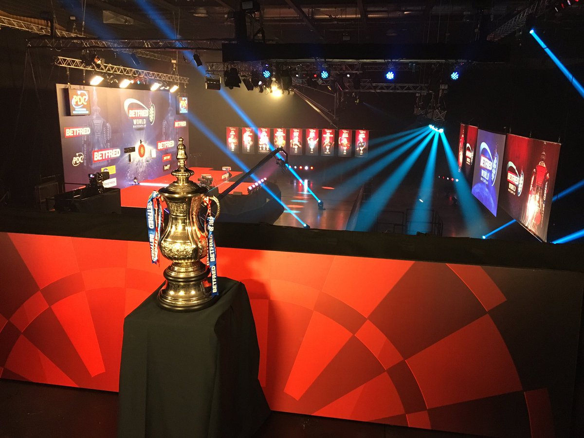 DanSmith080384's tweet photo. Darts is back but there’s something missing! #ctvob https://t.co/YX9L47MwUb