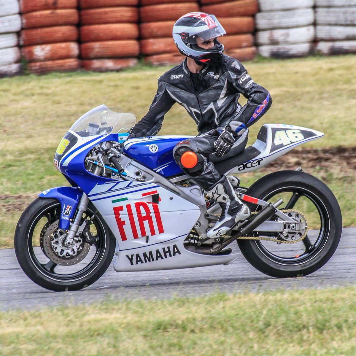 JulianOrt94's tweet photo. 🏁

#fiat
#yamaha 
#tz250 
#ls2helmets 
#suomy 
#alpinestars https://t.co/CHhlklXNeN
