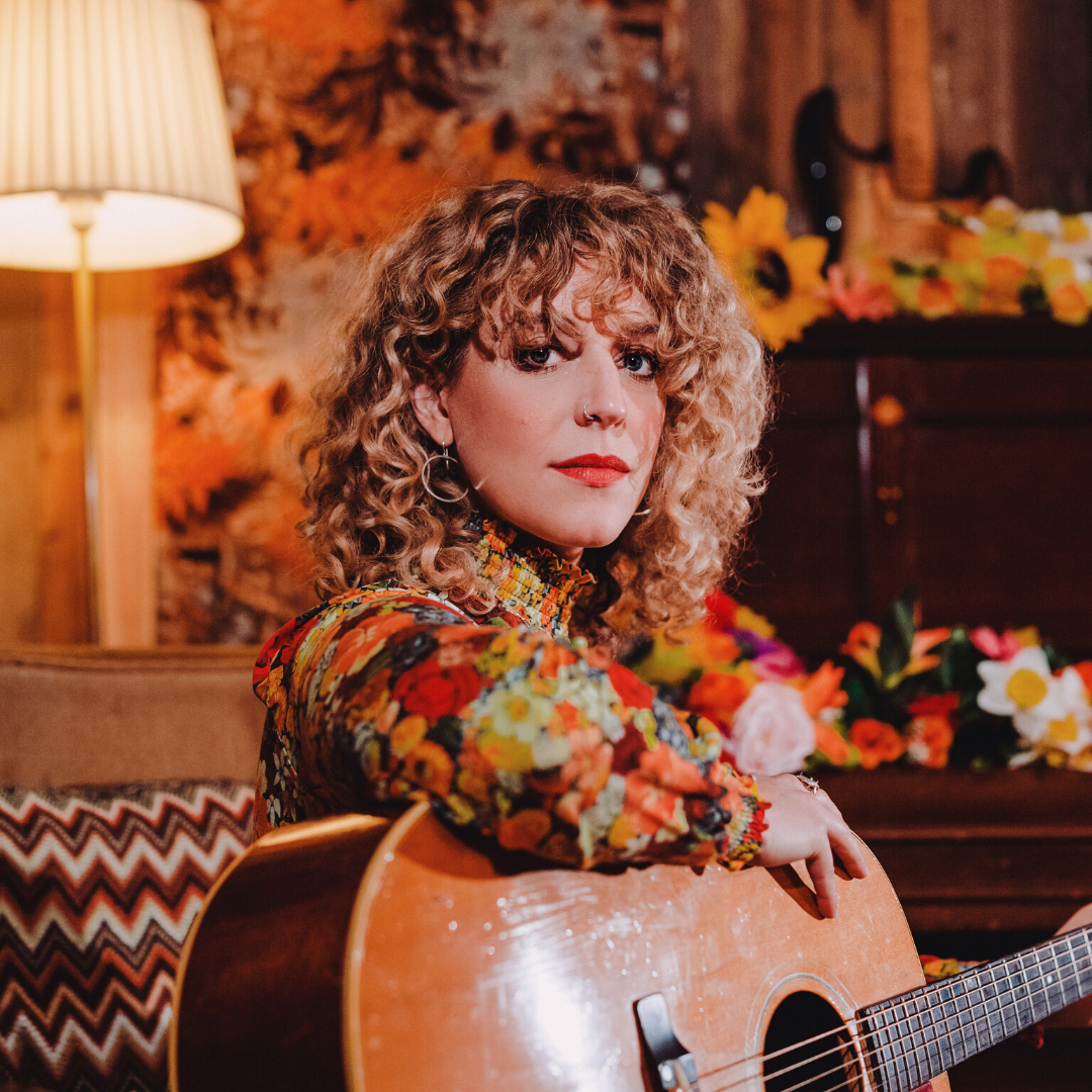 WeAreTheMU's tweet photo. Catch up with today's @B_Undergr0und #MUSummerofLive Folk Special! 

Feat. @thejohnsmith, @LadyNade, @ChloeFoyMusic, @samleesong, @laurenhousley, @TheBookshopBand, @armaghrhymers, @findlaynapier, @Bitchinville &amp; @Grussell93. 

Watch now > https://t.co/31B5g9WeUc https://t.co/eLWkEKwY3M