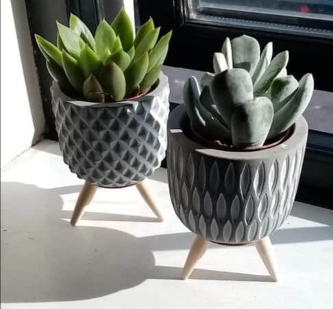 s1_tracey's tweet photo. Loved going to the #PotatoMarket @milk_market today! Stocked up on beautiful scented candles from @IrishChandler & succulents from @WhiteDoveLMK Great coffee from @AR_Coffee13 #shoplocal #supportlocal #saturdayismarketday #greattocatchupwithfriends #Limerick https://t.co/BuBaEdpYRO