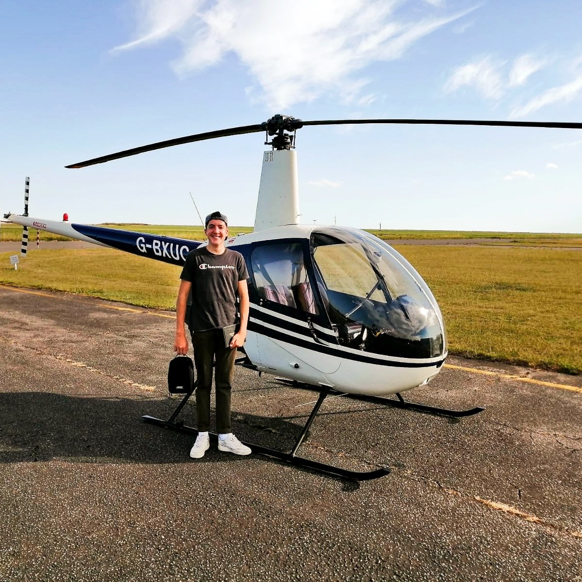 A huge congratulations to Cyrus for completing his first solo today
A massive stepping stone on his way to obtaining his PPL(H)
Very positive feedback from instructor Rhys - approach and landing were spot on 👌🏻🚁