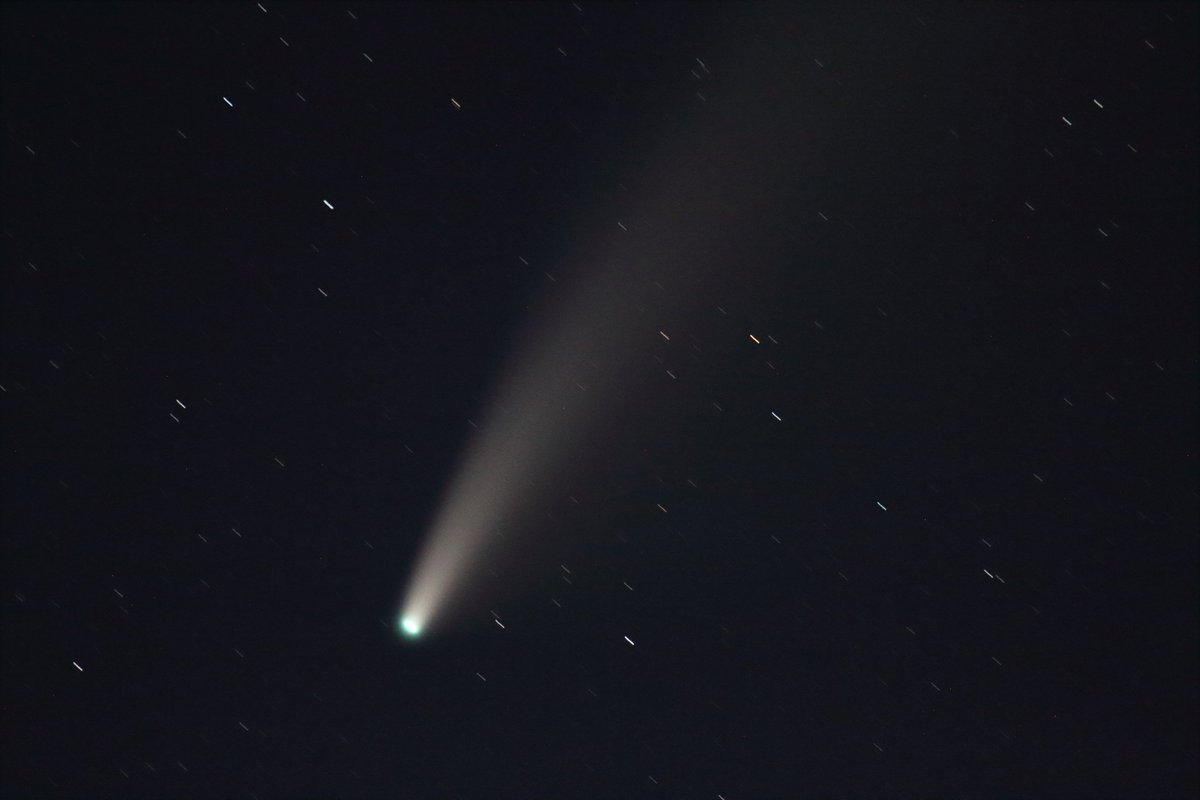 lioneljlo's tweet photo. #NEOWISE desde #portdecabus el dissabte a la nit amb @evitusf !!! #Cometa #Andorra #catalunya https://t.co/4ulRuWPvWs