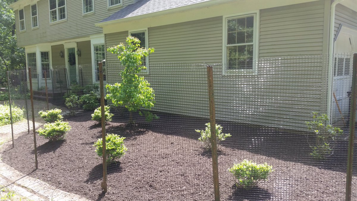 JonathanEvanow1's tweet photo. Call Jon's Yard Care to get your garden beds looking clean.  On this project we edged all the garden beds and installed some brown mulch! https://t.co/7yAOGupF02