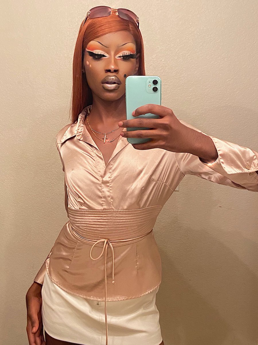 xzavieroyale's tweet photo. unfriendly black hottie <3 https://t.co/9D2r9MGNdp