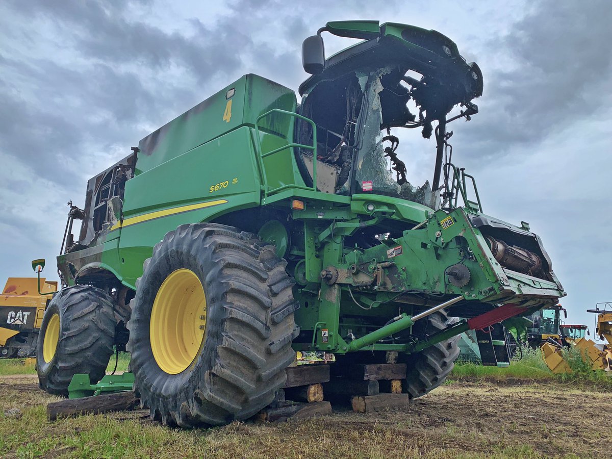 combineworldpts's tweet photo. First JD S series addition to the salvage yard. Give us a call about used and new parts! #combineworld #westcdnag #harvest2020 https://t.co/k8EuW6juoJ
