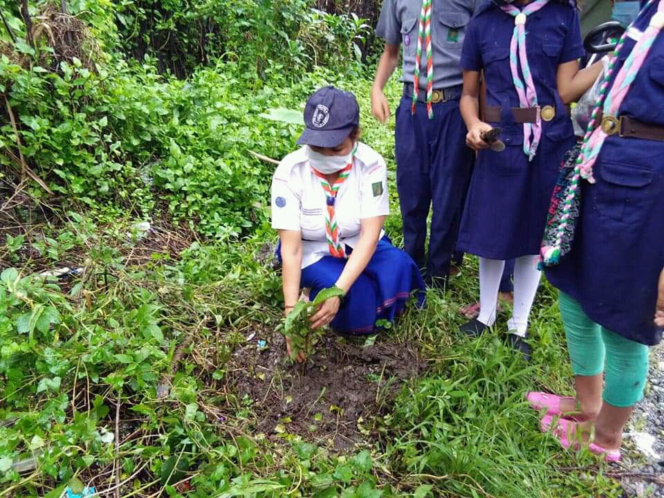 bsgnhq's tweet photo. Members of Arunachal Pradesh observed Vanmahotsav and planting saplings. #bsgindia #muskaanwithbsg #udaan #bsg @KirenRijiju @YASMinistry https://t.co/Idp9VzxnNz