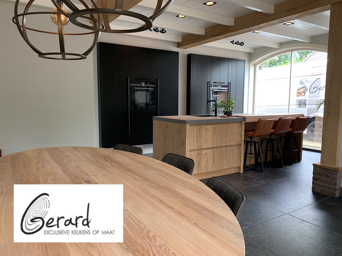 Maatwerk zwart eiken keuken, Made by gerardkeukens.nl