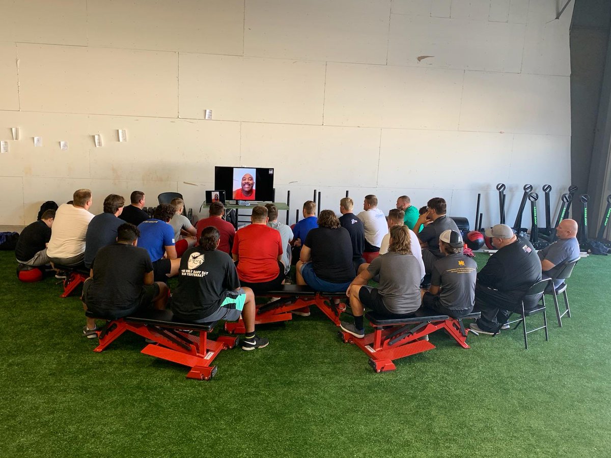 🚨Respect to the TM Group that worked today, got better. When our focus, our mindset, &amp; our intent are right, &amp; we own our movement it's a Salty Group. Huge thank you to LeCharles <a href="/64AMDG/">LeCharles Bentley</a> for taking a few minutes to talk the group, as usual he was outstanding.  #TMRollsDeep