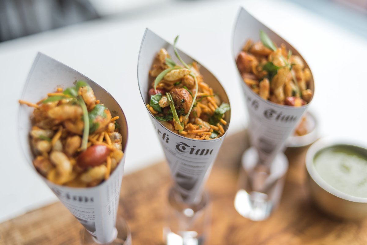 kmi_dc's tweet photo. Look what's back on our menu? Our take on Indian Street Food: Calcutta Jhaal Muri & Mixed Nuts with Puffed Rice + Date Chutney + Green Chili.
#karma #indian #indiancuisine #calcutta #jhaalmuri #datechutney #greenchili #puffedrice #dc #dcdelivery #dctakeout #downtowndc https://t.co/r2txWtAOl0