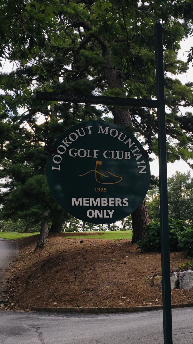Finally got to tee it with <a href="/Trey_Moon/">Trey Moon</a>. Great morning with <a href="/CoachWorley/">Bryson Worley</a> and @Odom_KSUGolf on this mountain Raynor. #SOB5 #titostour