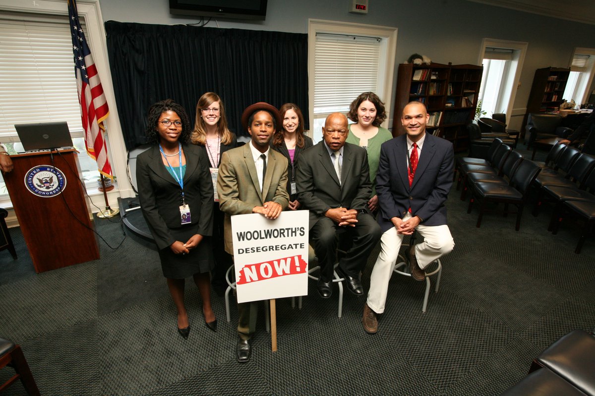 In 2008 for the reopening of the  @smithsonian  @amhistorymuseum my team developed a new interactive theatre experience called Join the Student Sit-Ins, which involved a role-playing exercise based on what sit-in activists practiced during the Movement. 1/