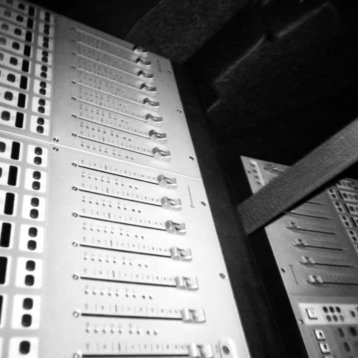 FrequencyBlu's tweet image. New developments in the works! Stay tuned for updates! 
#console #dcommand #newstudio