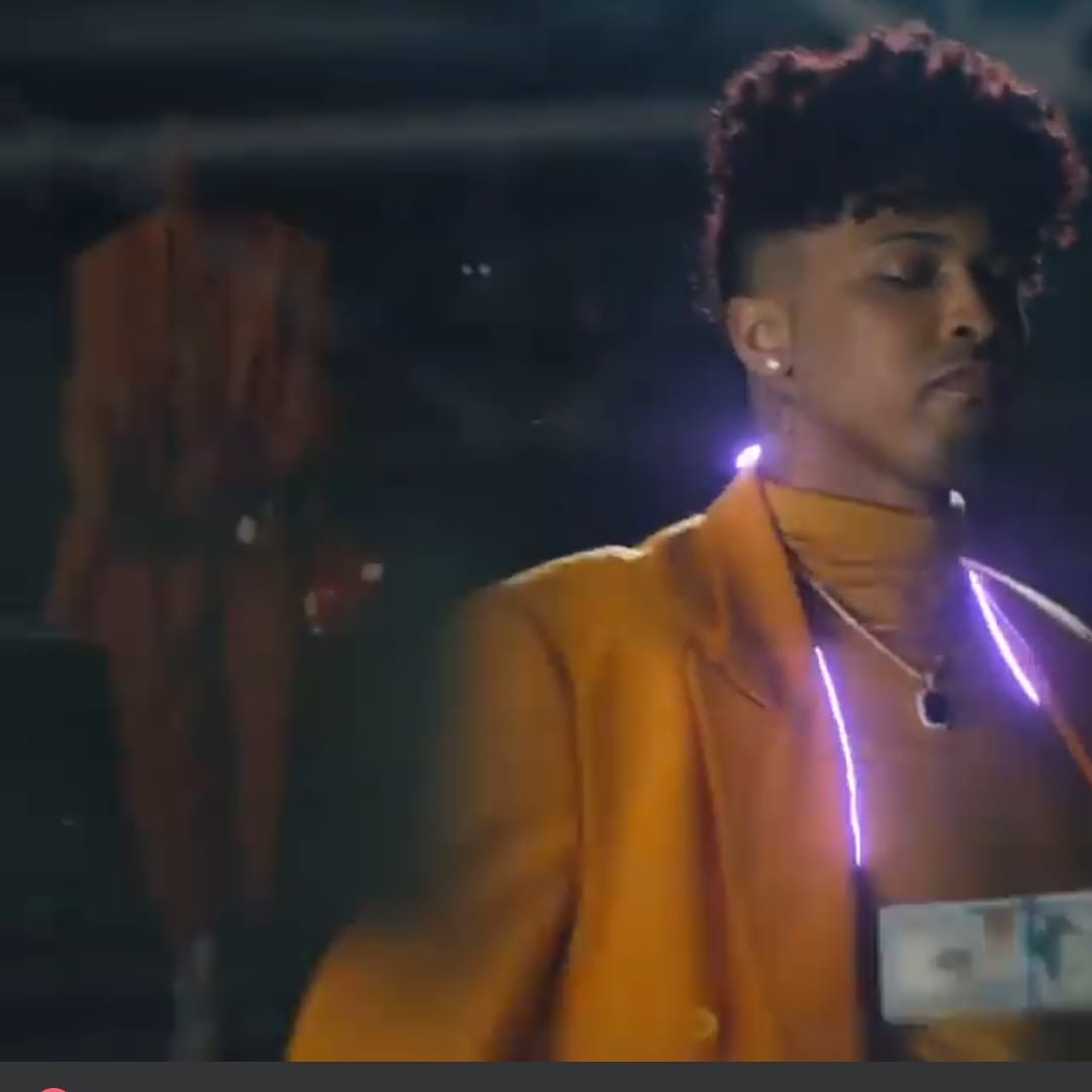 August... Aug... whatever. Boy you not slick, I know Jada hairstyle from Jason's Lyric when I see it 😂🤣😂 tell me I'm lying!!! #entanglement