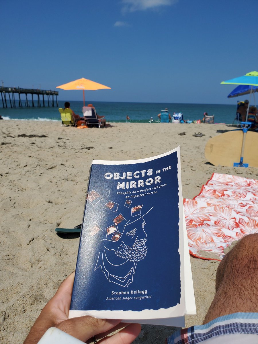 njlimetfan's tweet photo. Sitting on the beach in the #outtetbanks reading @Stephen_Kellogg book drinking seltzers on my 45th bday while my kids play in the ocean and my wife reads her book. Does it get any better? #satisfiedman #objectsinthemirror https://t.co/nzbfXnL9Kr